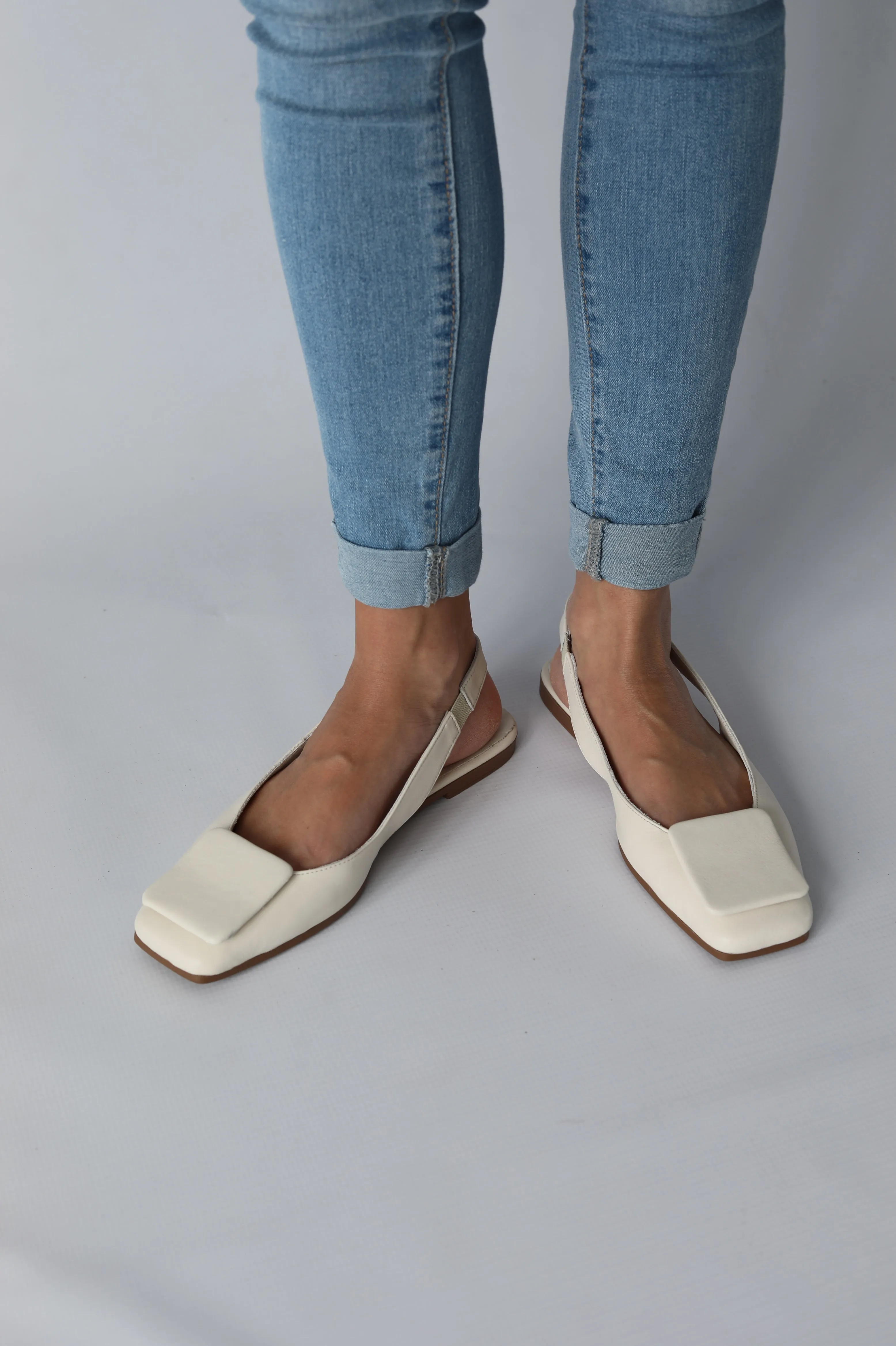 Ariel Sandals Beige