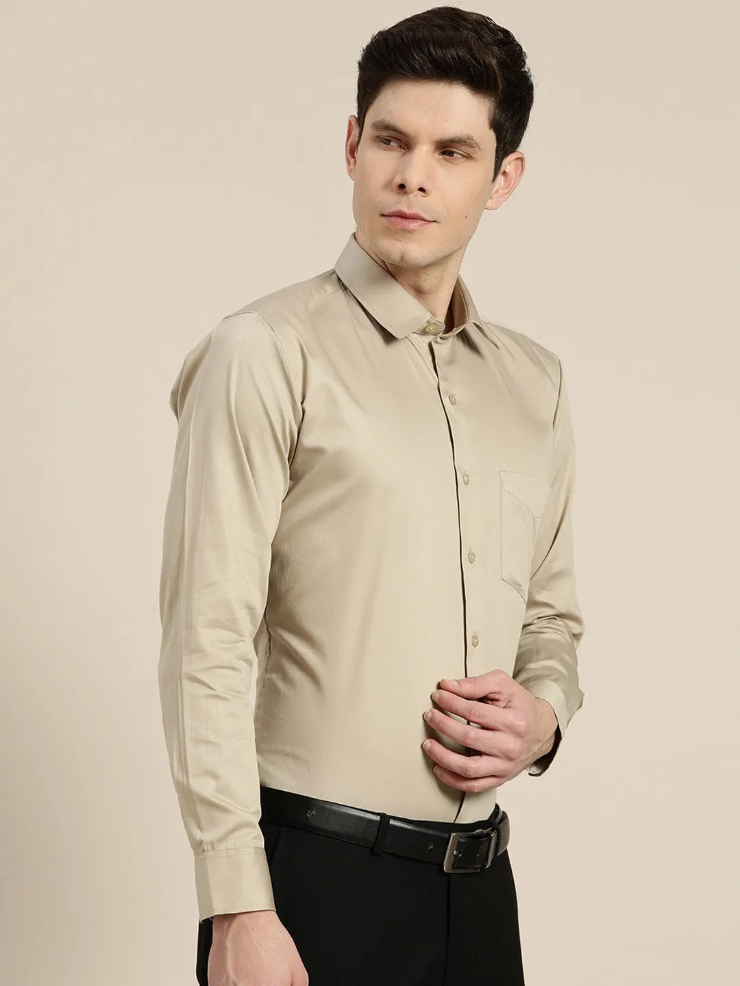 Men Beige Solid Pure Cotton Satin Slim Fit Formal Shirt