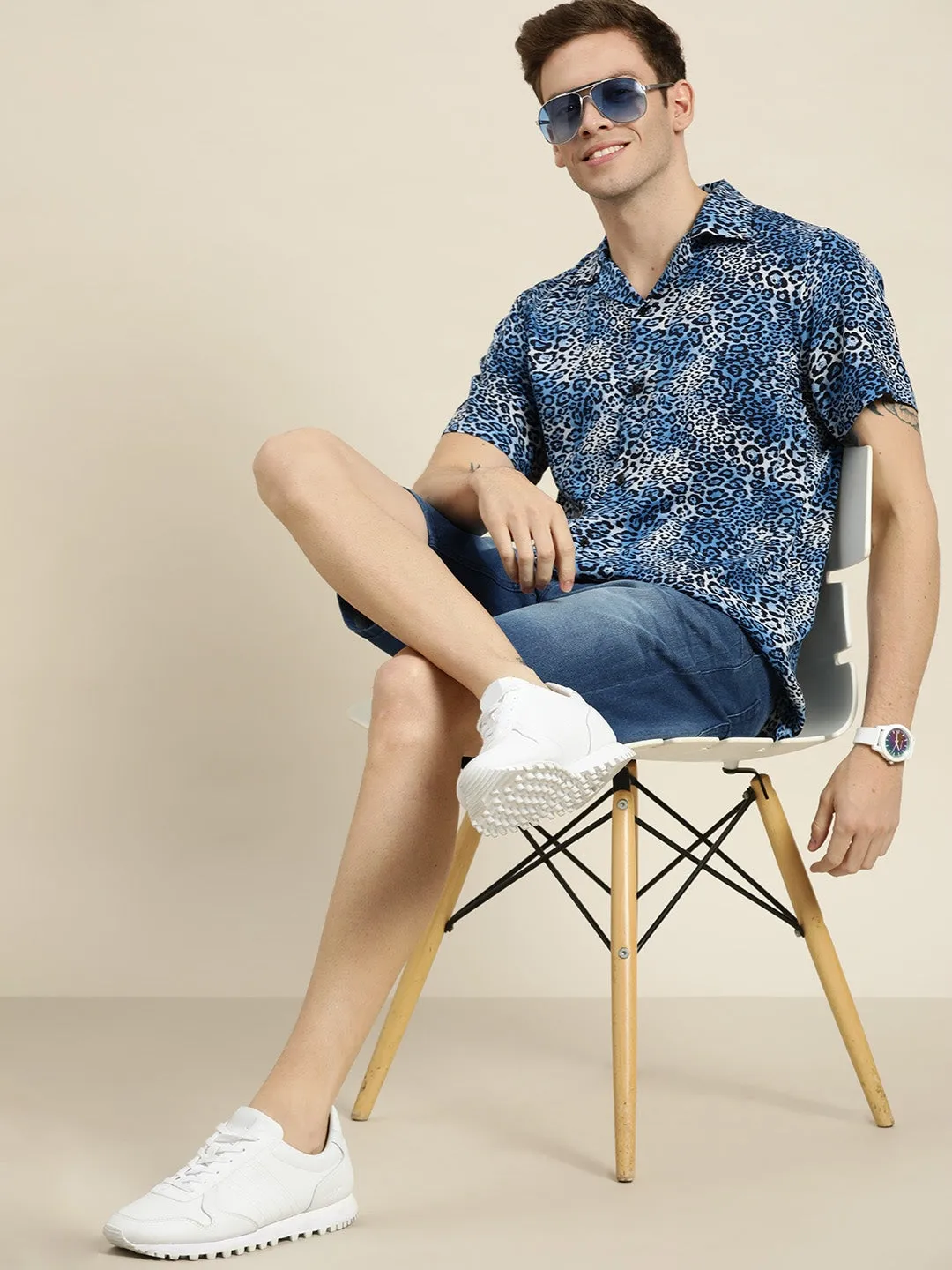 Men Blue-Black Prints Viscose Rayon Relaxed Fit Casual Resort Shirt