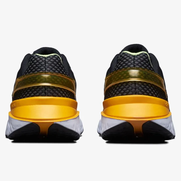 NIKE LEGEND REACT 3