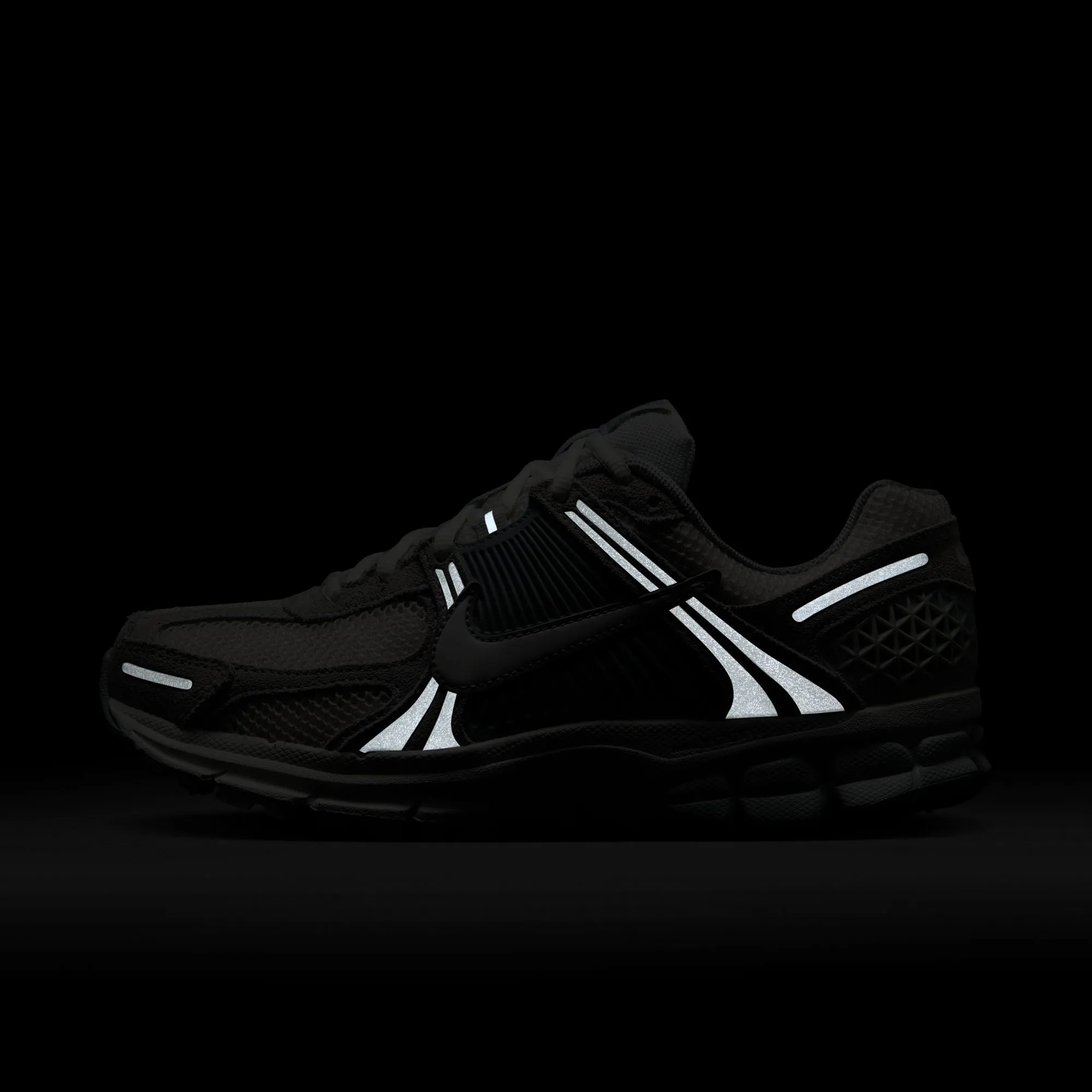 Nike - W Zoom Vomero 5 ~ Pure Platinum