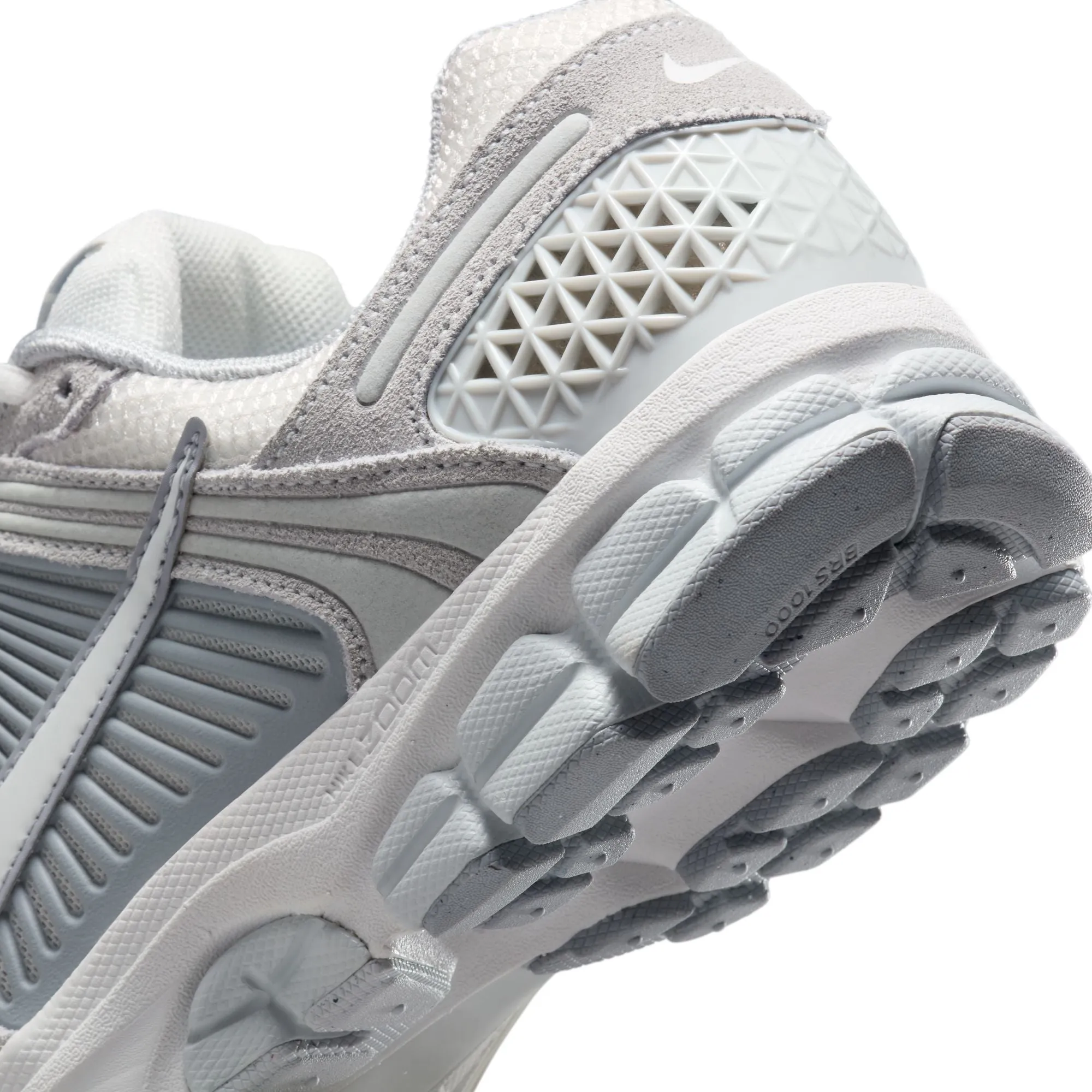 Nike - W Zoom Vomero 5 ~ Pure Platinum