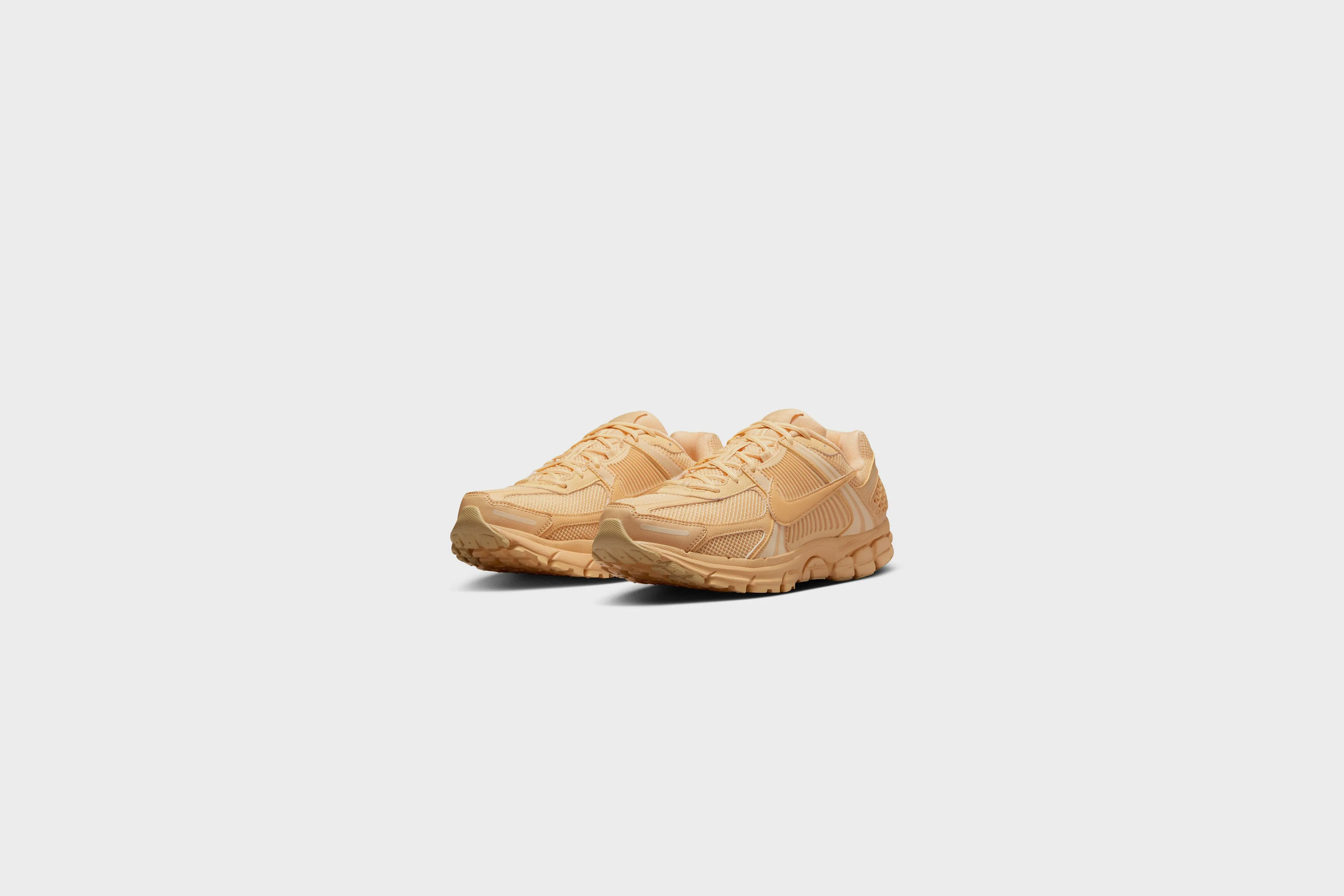 Nike Zoom Vomero 5 (Celestial Gold/Celestial Gold)