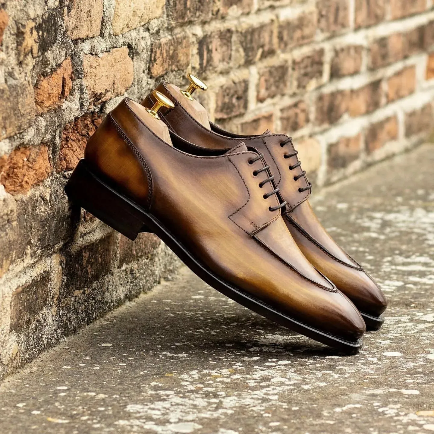 Rubis Derby Split Toe Patina Shoes