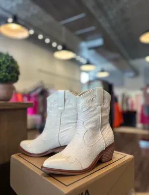 Womens Ivory Tori Boots
